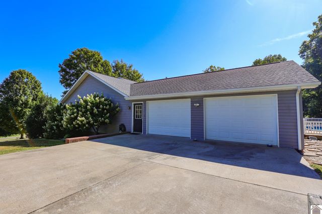 3943 Symsonia Hwy, Benton, KY 42025