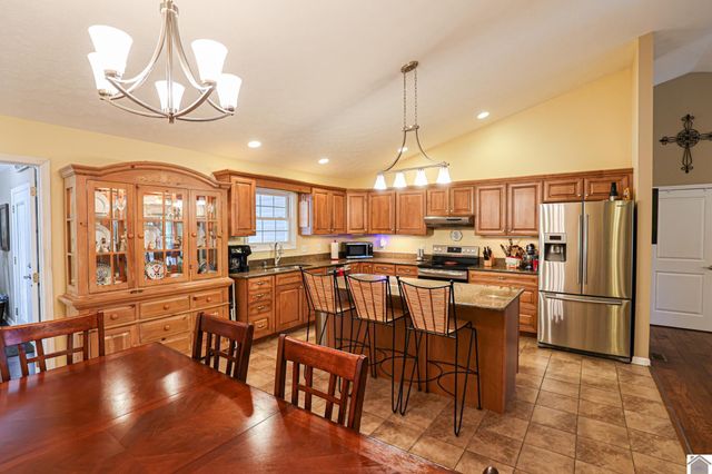 3943 Symsonia Hwy, Benton, KY 42025