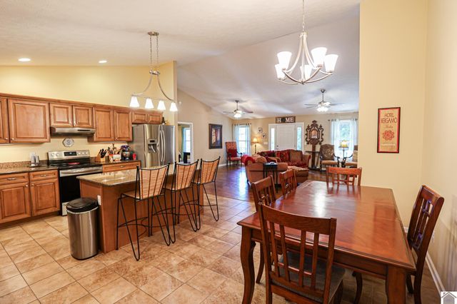 3943 Symsonia Hwy, Benton, KY 42025