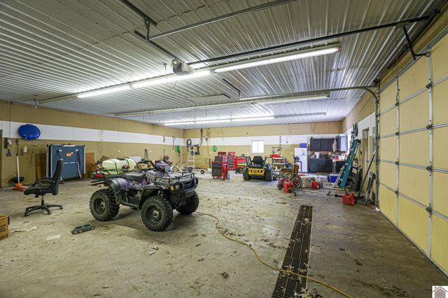 3943 Symsonia Hwy, Benton, KY 42025