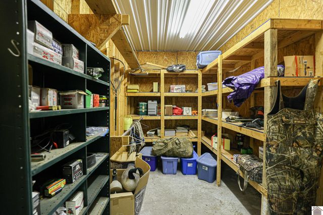 3943 Symsonia Hwy, Benton, KY 42025