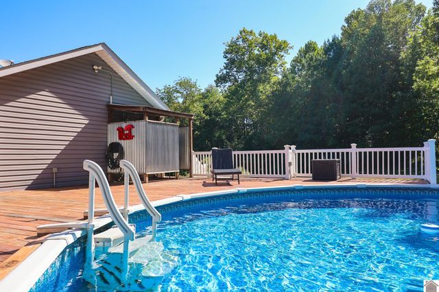 3943 Symsonia Hwy, Benton, KY 42025