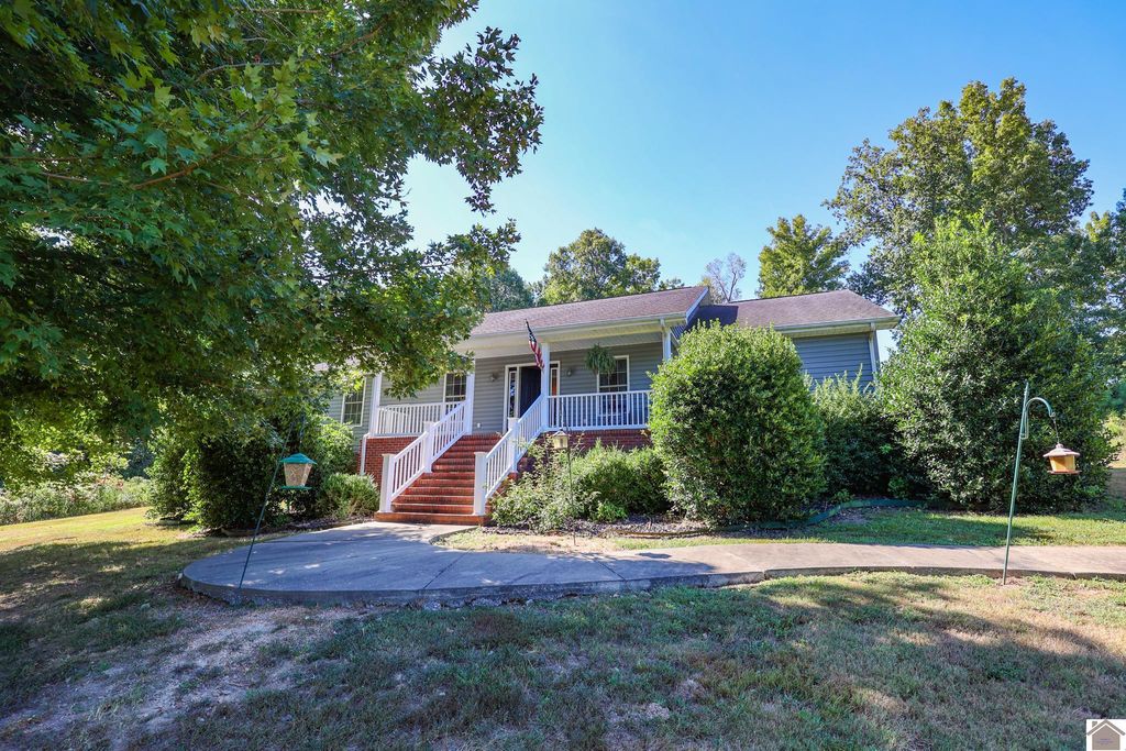 3943 Symsonia Hwy, Benton, KY 42025