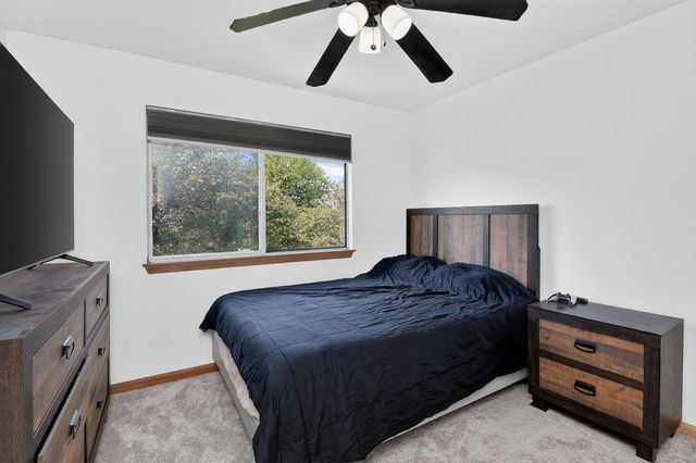 1038 Bedford Drive, Carol Stream, IL 60188
