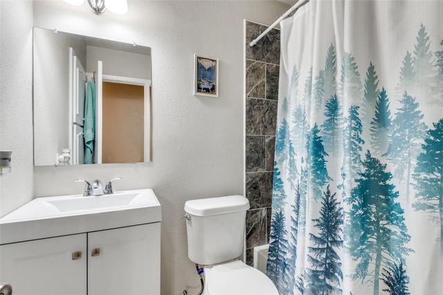 4913 Tracy Drive, Haltom City, TX 76117