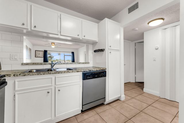 5510 Lakeside Drive 106, Margate, FL 33063