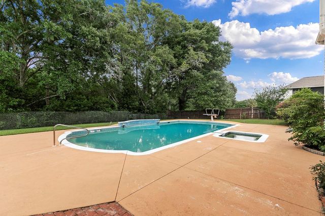 320 Bocage, Dothan, AL 36303