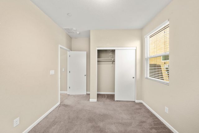 3082 Club Center Dr, Sacramento, CA 95835