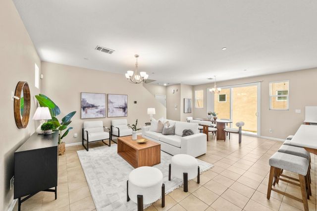 3082 Club Center Dr, Sacramento, CA 95835