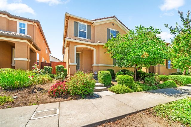 3082 Club Center Dr, Sacramento, CA 95835