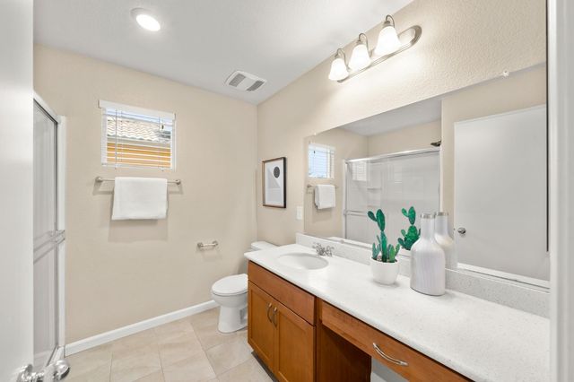 3082 Club Center Dr, Sacramento, CA 95835