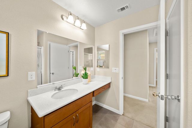 3082 Club Center Dr, Sacramento, CA 95835