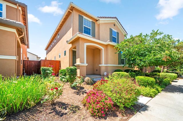 3082 Club Center Dr, Sacramento, CA 95835
