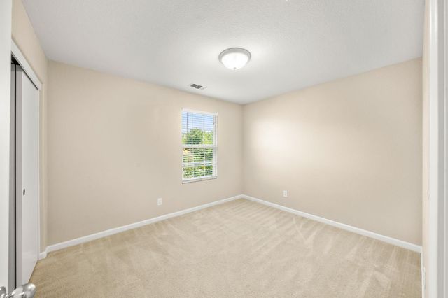 3082 Club Center Dr, Sacramento, CA 95835
