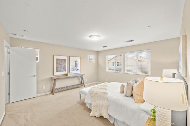 3082 Club Center Dr, Sacramento, CA 95835