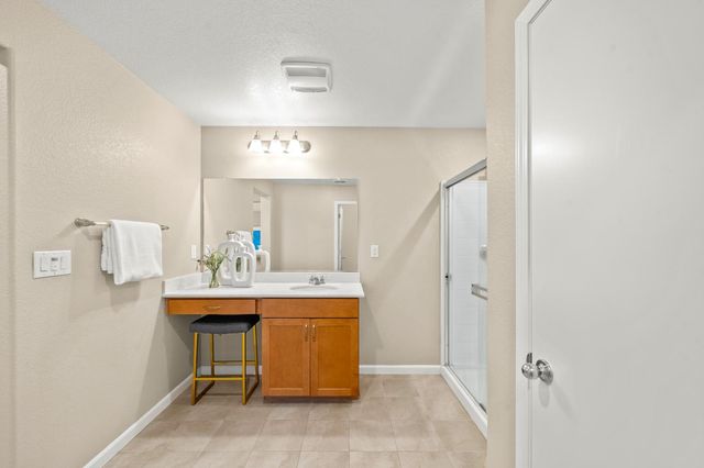 3082 Club Center Dr, Sacramento, CA 95835