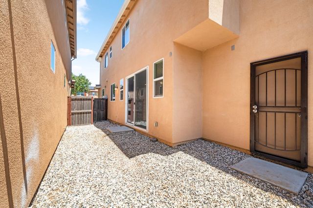 3082 Club Center Dr, Sacramento, CA 95835