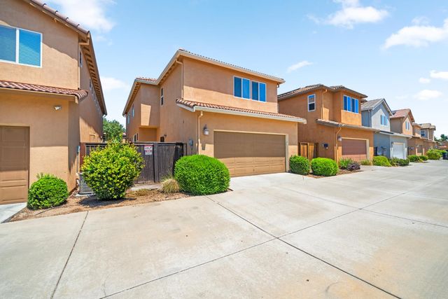 3082 Club Center Dr, Sacramento, CA 95835