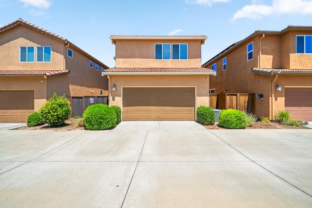 3082 Club Center Dr, Sacramento, CA 95835