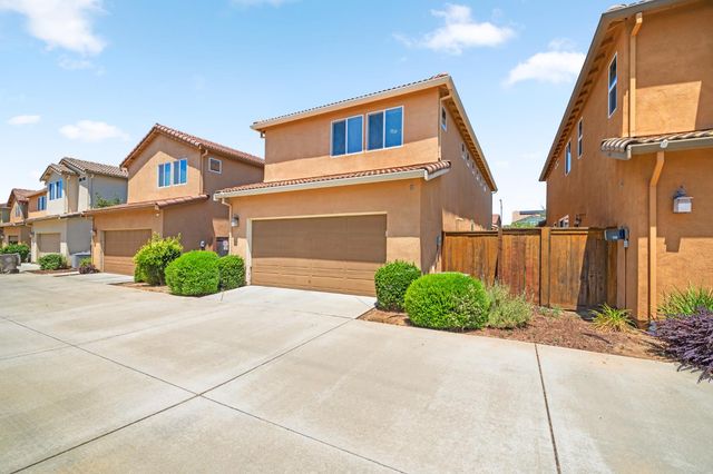 3082 Club Center Dr, Sacramento, CA 95835