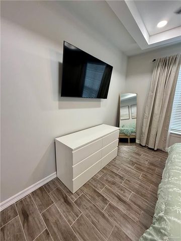 5520 N Crown Point, Pharr, TX 78577
