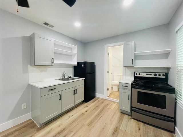 9205 Georgian DR B1, Austin, TX 78753