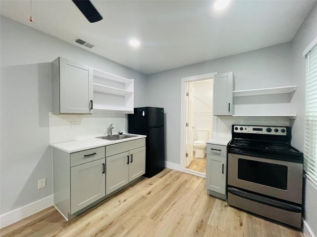 9205 Georgian DR B1, Austin, TX 78753