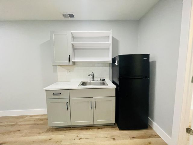 9205 Georgian DR B1, Austin, TX 78753