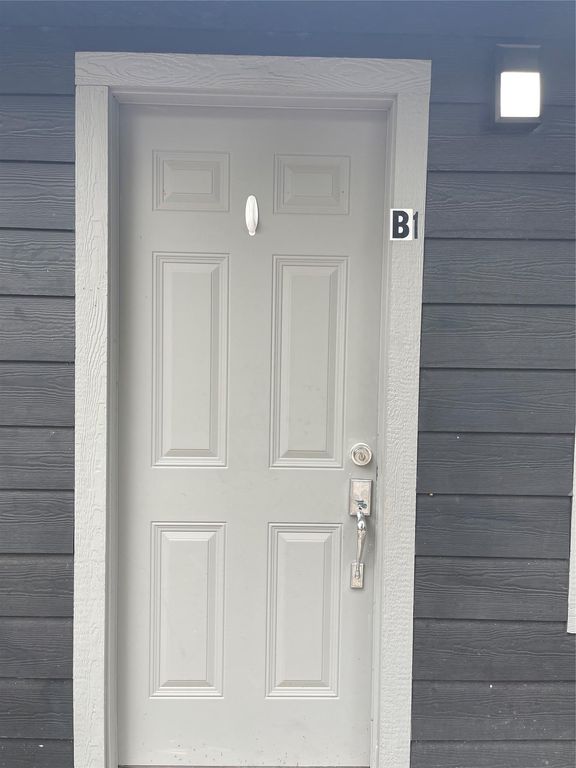 9205 Georgian DR B1, Austin, TX 78753