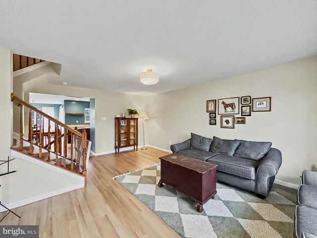 243 COUNTRY RIDGE DR, Red Lion, PA 17356