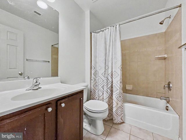 243 COUNTRY RIDGE DR, Red Lion, PA 17356