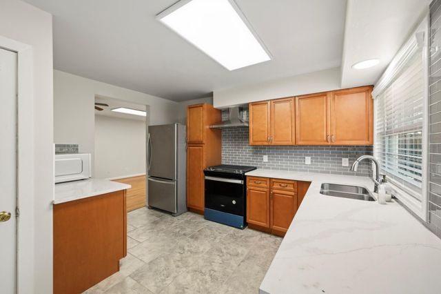 5109 Nina Lee Lane, Houston, TX 77092