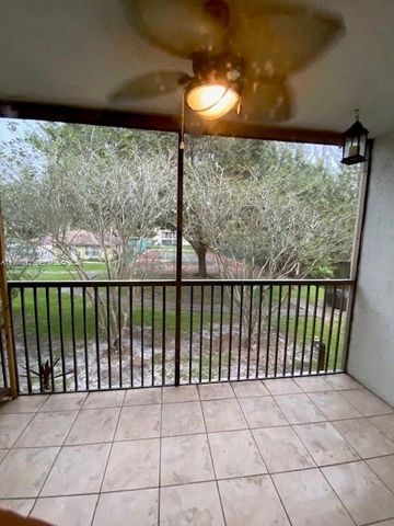 5100 SW 64th Ave 202, Davie, FL 33314