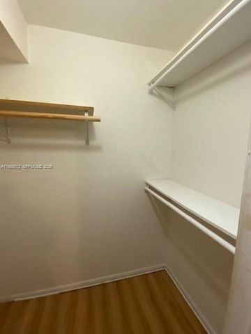 5100 SW 64th Ave 202, Davie, FL 33314