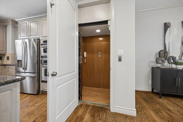 2516 South Boulevard, Houston, TX 77098