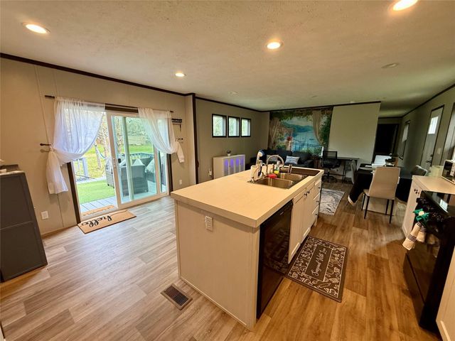 13298 County Road 190, Alvin, TX 77511