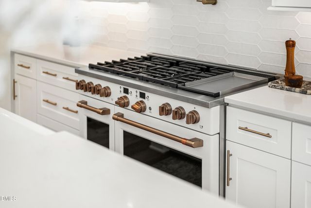 2812 Charleston Oaks Drive, Raleigh, NC 27614