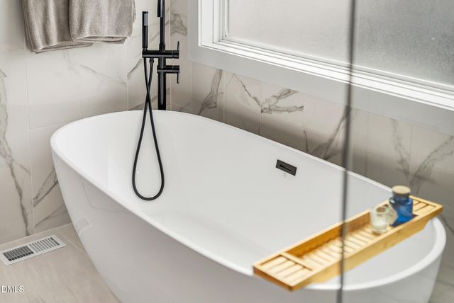 2812 Charleston Oaks Drive, Raleigh, NC 27614