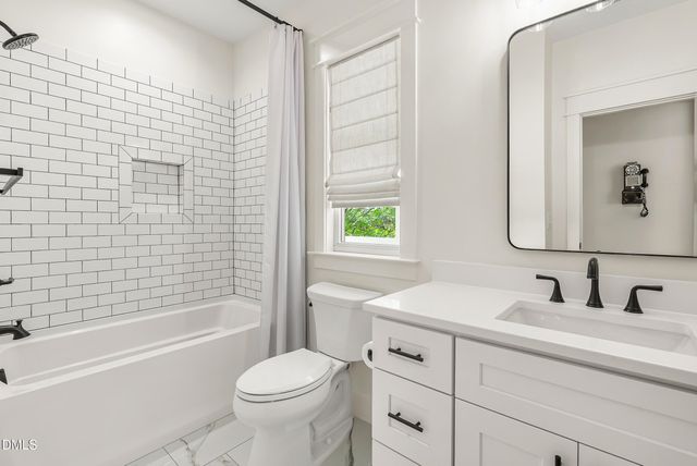 2812 Charleston Oaks Drive, Raleigh, NC 27614