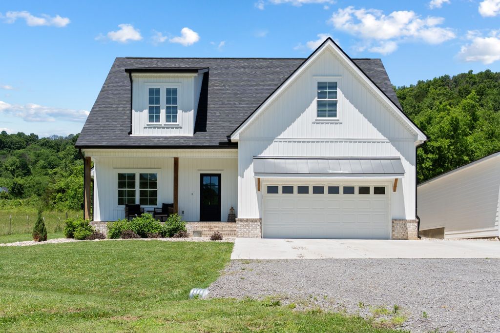 8035 Auburntown Rd, Auburntown, TN 37016