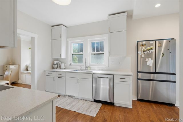318 E University Avenue, Royal Oak, MI 48067