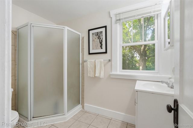 318 E University Avenue, Royal Oak, MI 48067