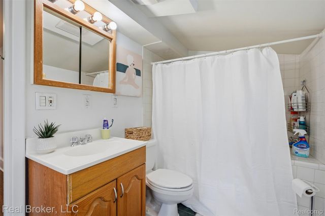 318 E University Avenue, Royal Oak, MI 48067