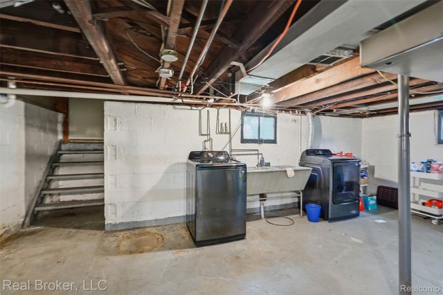 318 E University Avenue, Royal Oak, MI 48067