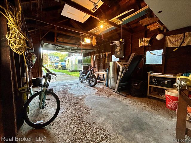 318 E University Avenue, Royal Oak, MI 48067