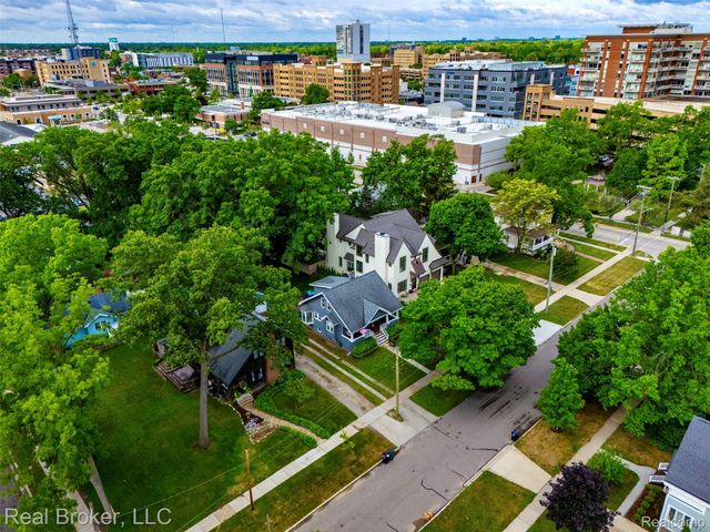 318 E University Avenue, Royal Oak, MI 48067