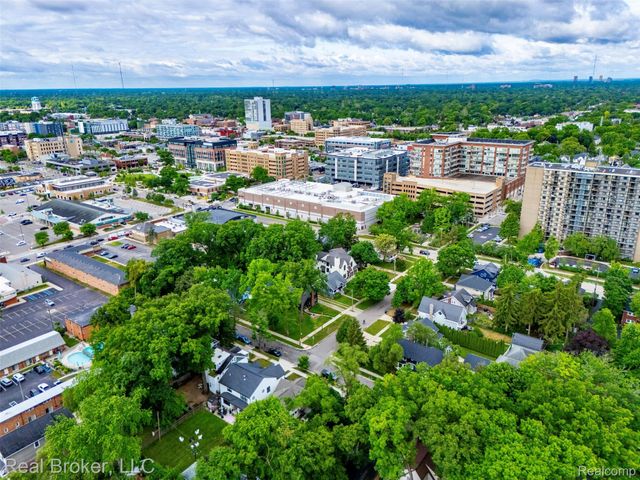 318 E University Avenue, Royal Oak, MI 48067