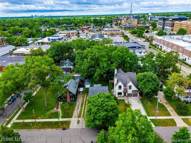 318 E University Avenue, Royal Oak, MI 48067