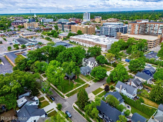 318 E University Avenue, Royal Oak, MI 48067