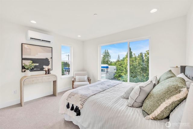 6408 Fauntleroy Way SW, Seattle, WA 98136